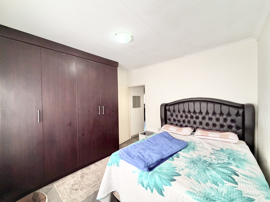 2 Bedroom Property for Sale in The Reeds Gauteng