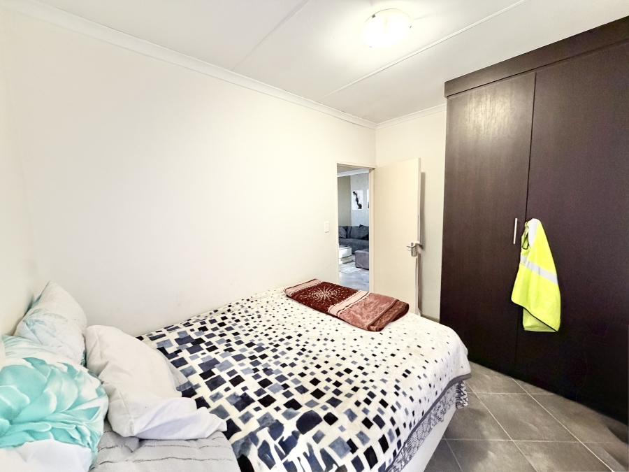 2 Bedroom Property for Sale in The Reeds Gauteng
