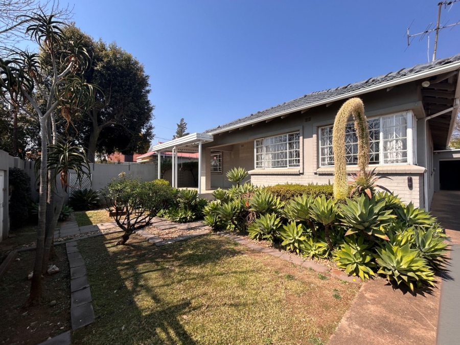3 Bedroom Property for Sale in Highlands North Gauteng