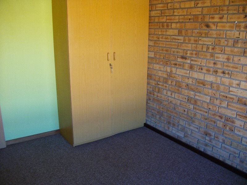 To Let 2 Bedroom Property for Rent in Rangeview Gauteng