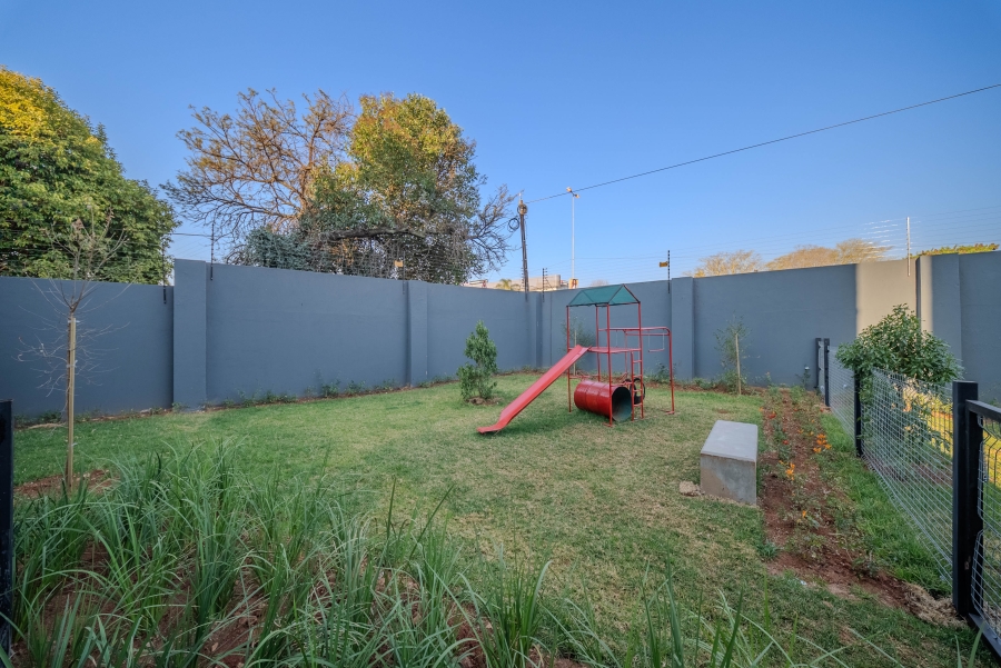 2 Bedroom Property for Sale in Faerie Glen Gauteng