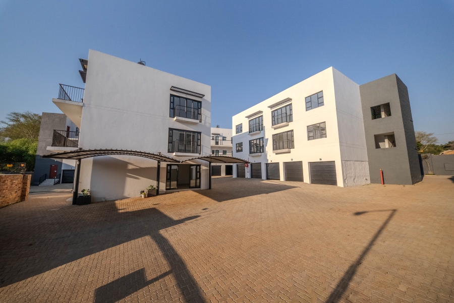2 Bedroom Property for Sale in Faerie Glen Gauteng