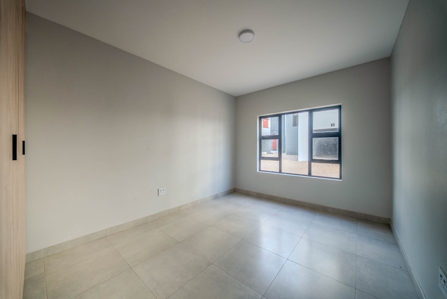 2 Bedroom Property for Sale in Faerie Glen Gauteng