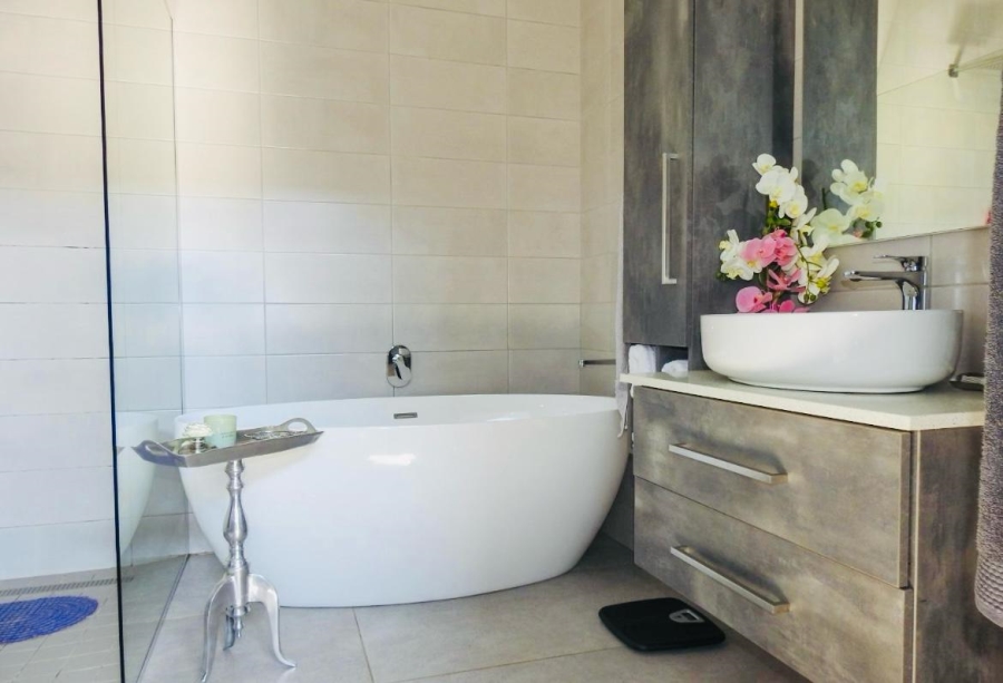3 Bedroom Property for Sale in Homes Haven Gauteng