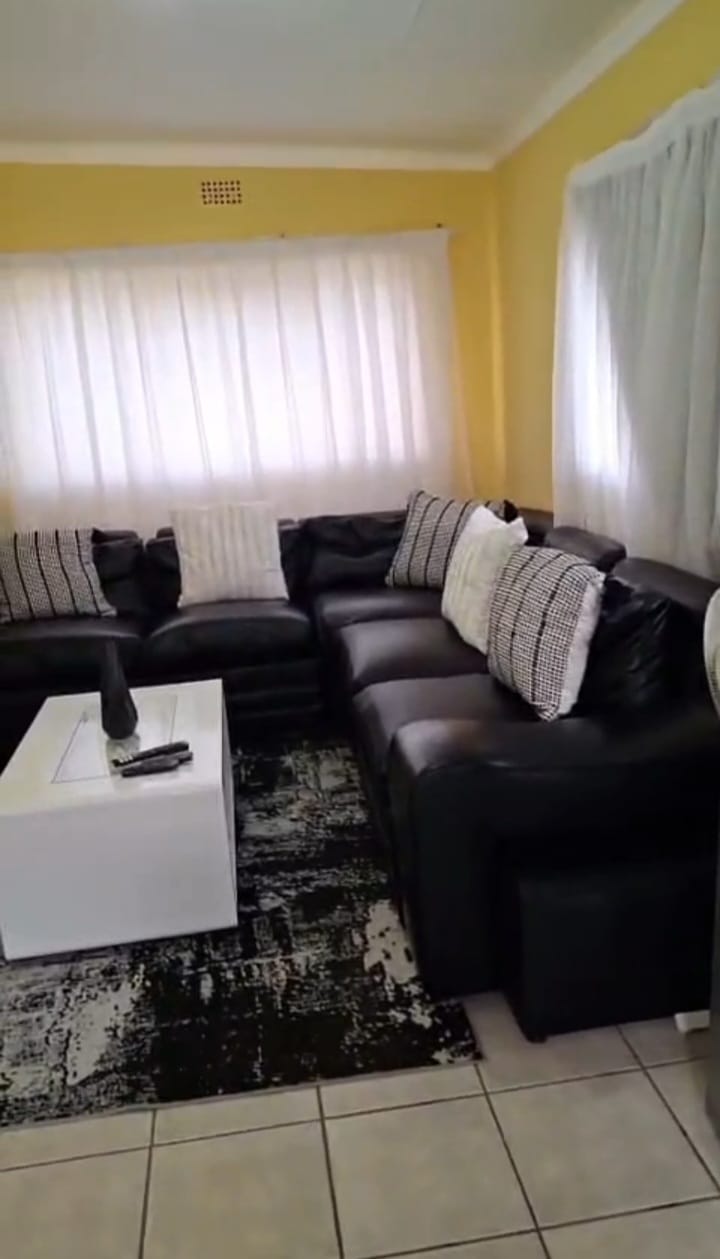 To Let 1 Bedroom Property for Rent in Edleen Gauteng