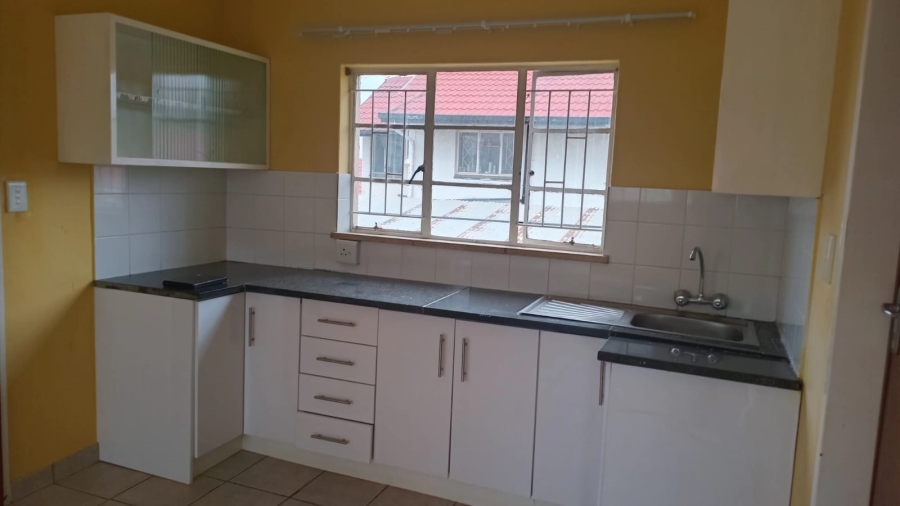 To Let 1 Bedroom Property for Rent in Edleen Gauteng