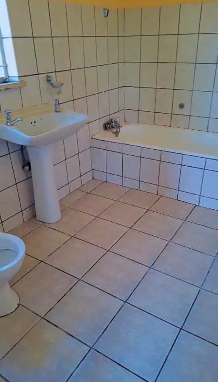 To Let 1 Bedroom Property for Rent in Edleen Gauteng