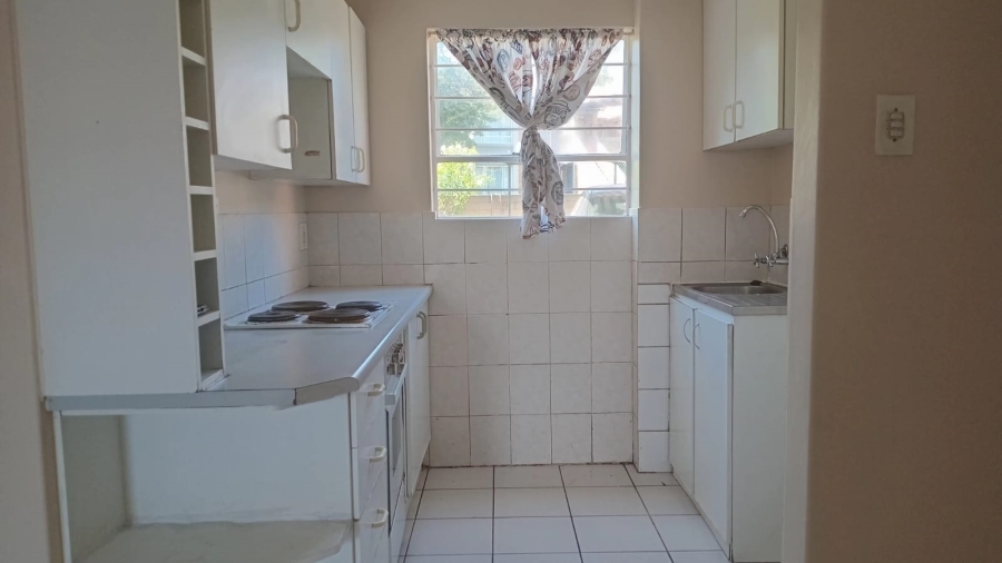 2 Bedroom Property for Sale in Glen Marais Gauteng