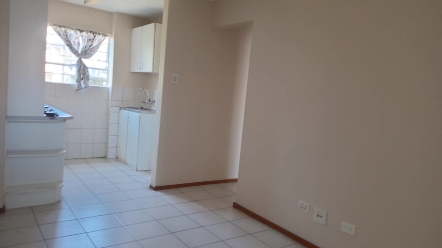 2 Bedroom Property for Sale in Glen Marais Gauteng