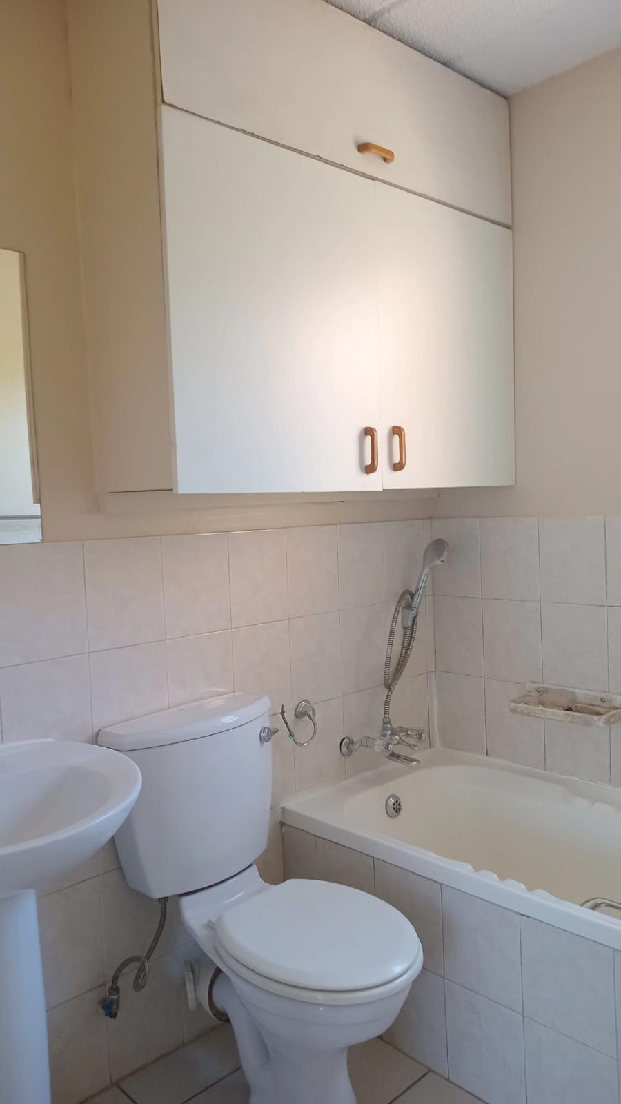 2 Bedroom Property for Sale in Glen Marais Gauteng