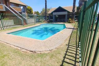2 Bedroom Property for Sale in Glen Marais Gauteng