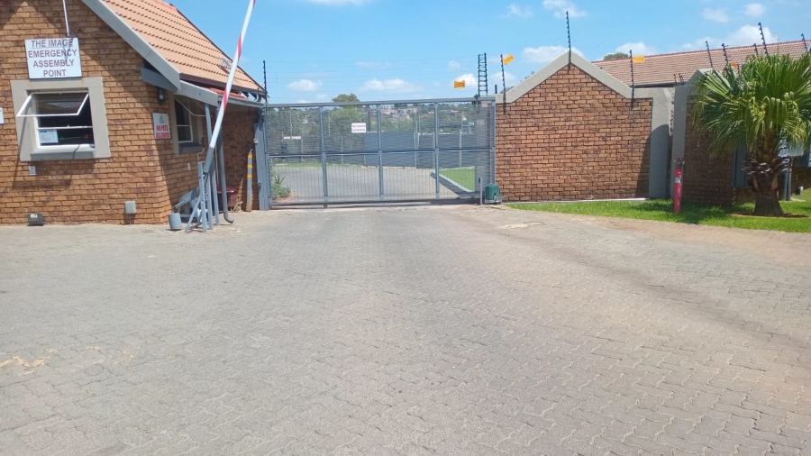 2 Bedroom Property for Sale in Glen Marais Gauteng