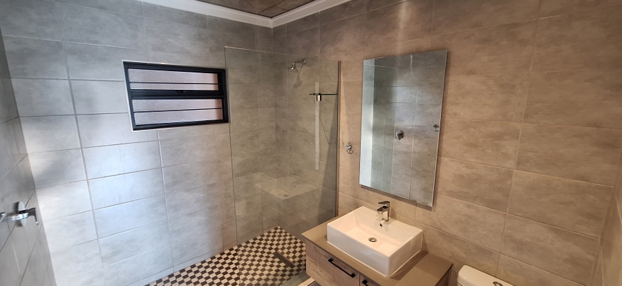 To Let 2 Bedroom Property for Rent in Silver Lakes Gauteng