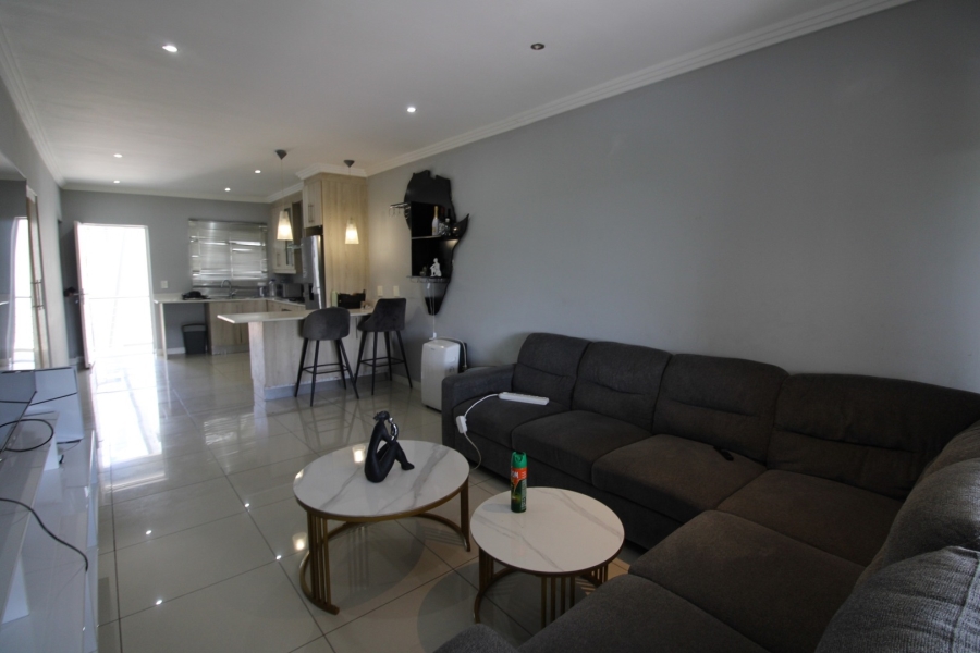 To Let 2 Bedroom Property for Rent in Bryanston Gauteng