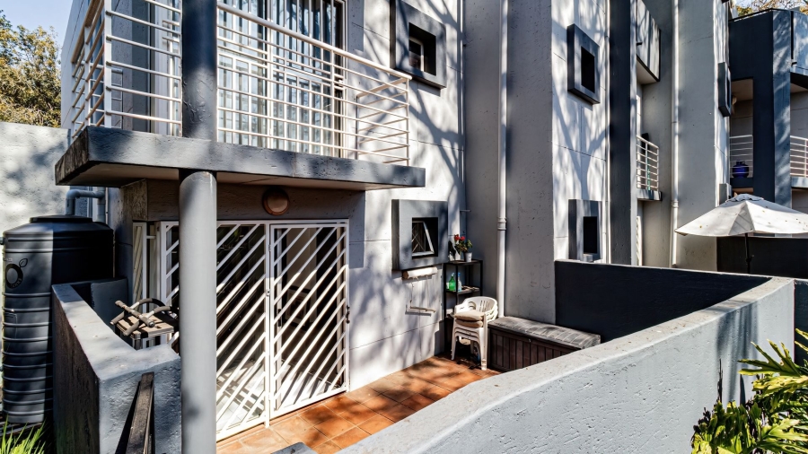1 Bedroom Property for Sale in Sandown Gauteng