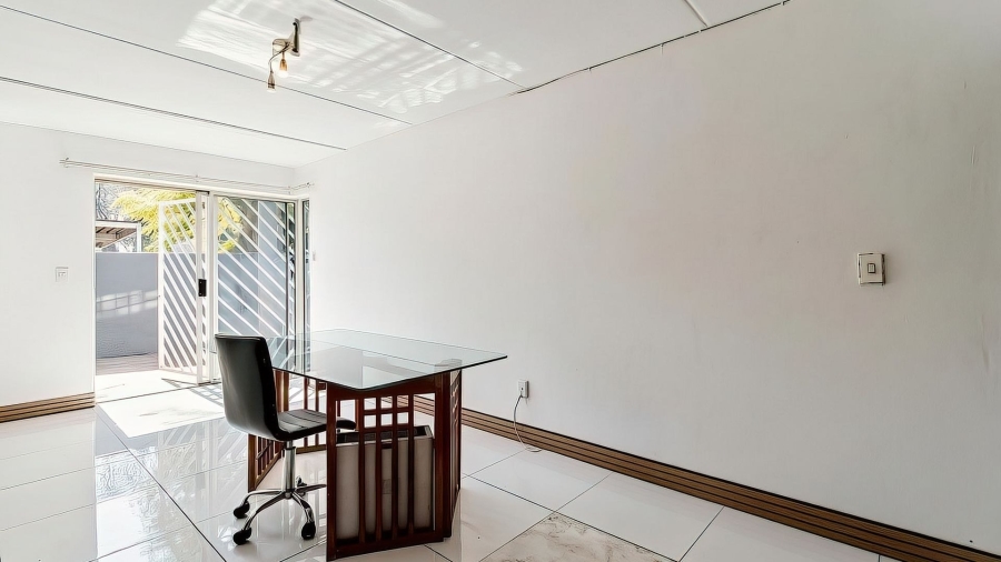 1 Bedroom Property for Sale in Sandown Gauteng