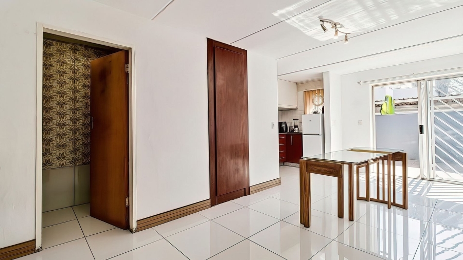 1 Bedroom Property for Sale in Sandown Gauteng