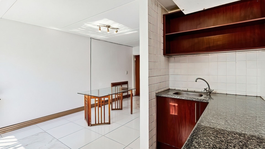 1 Bedroom Property for Sale in Sandown Gauteng