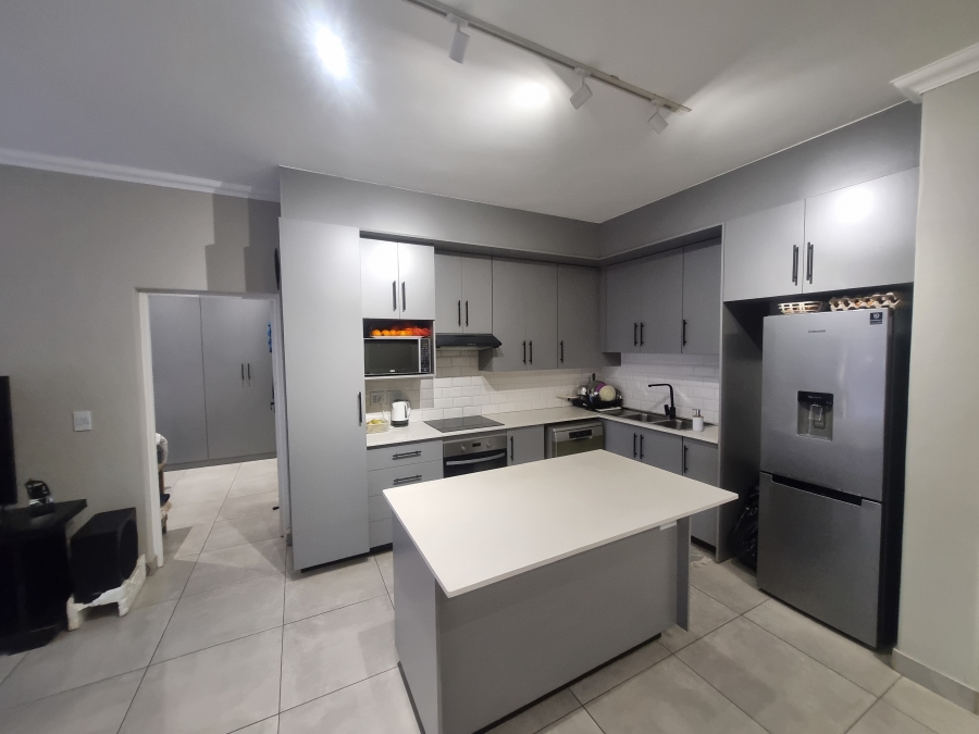 To Let 2 Bedroom Property for Rent in Brooklyn Gauteng