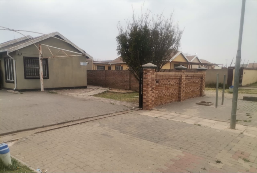 4 Bedroom Property for Sale in Windmill Park Gauteng