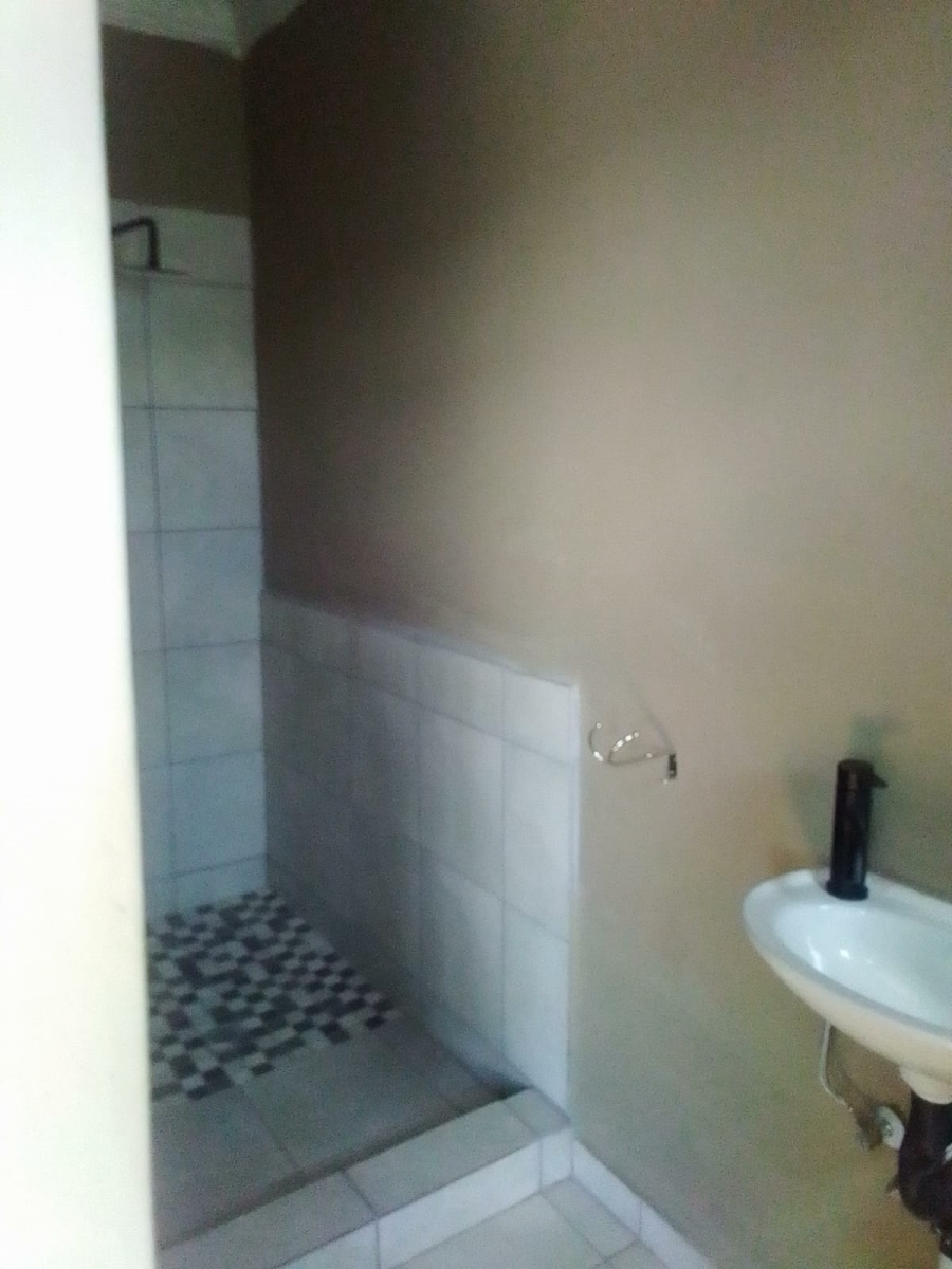 To Let 1 Bedroom Property for Rent in Bezuidenhout Valley Gauteng