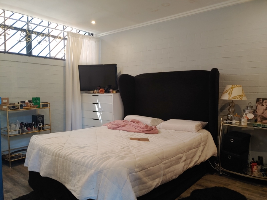 To Let 2 Bedroom Property for Rent in Braamfontein Gauteng