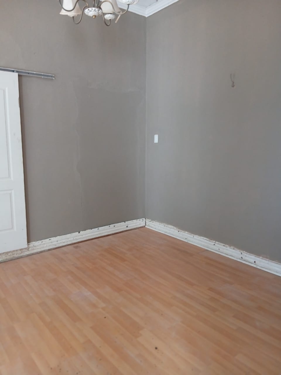To Let 1 Bedroom Property for Rent in Orange Grove Gauteng