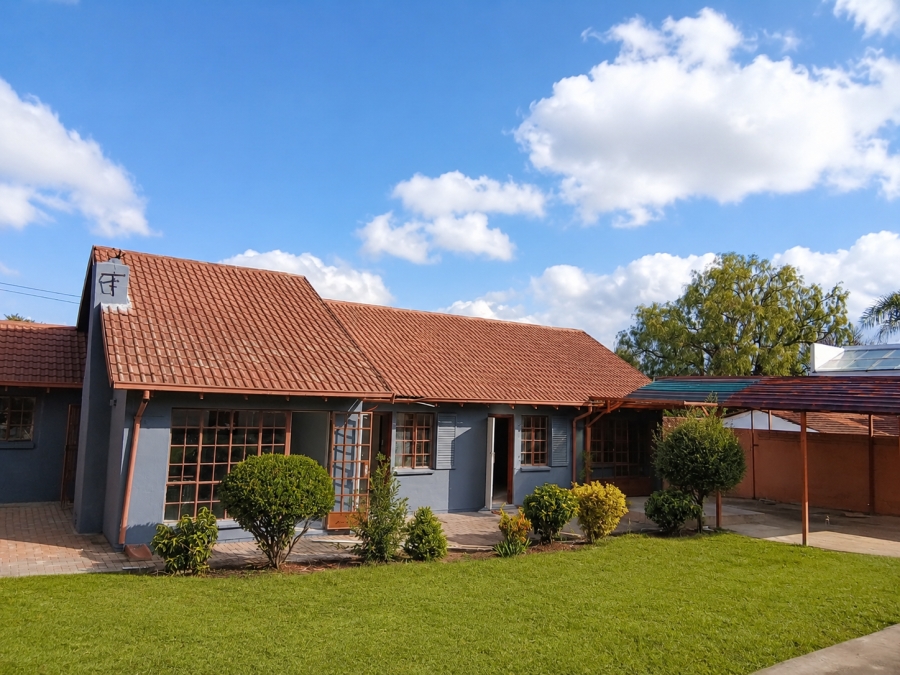 To Let 1 Bedroom Property for Rent in Fleurhof Gauteng