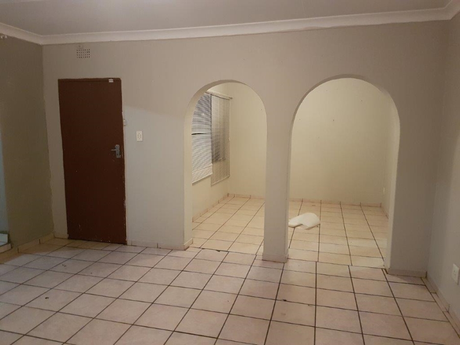 1 Bedroom Property for Sale in Witpoortjie Gauteng