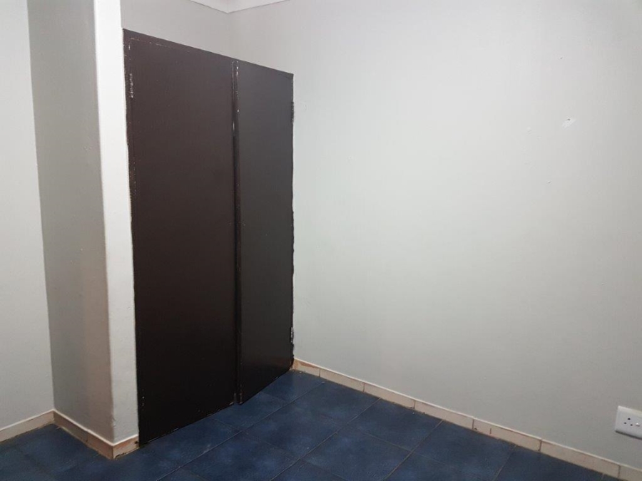 1 Bedroom Property for Sale in Witpoortjie Gauteng