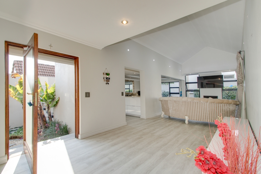 3 Bedroom Property for Sale in Cedar Lakes Gauteng