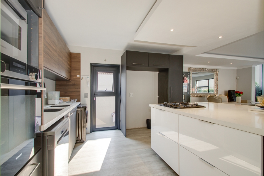 3 Bedroom Property for Sale in Cedar Lakes Gauteng