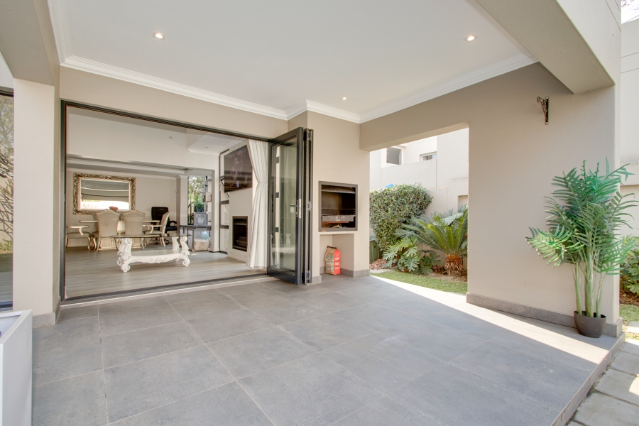 3 Bedroom Property for Sale in Cedar Lakes Gauteng