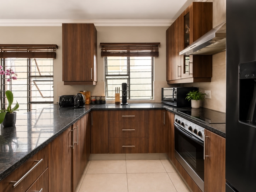 To Let 3 Bedroom Property for Rent in Broadacres Gauteng