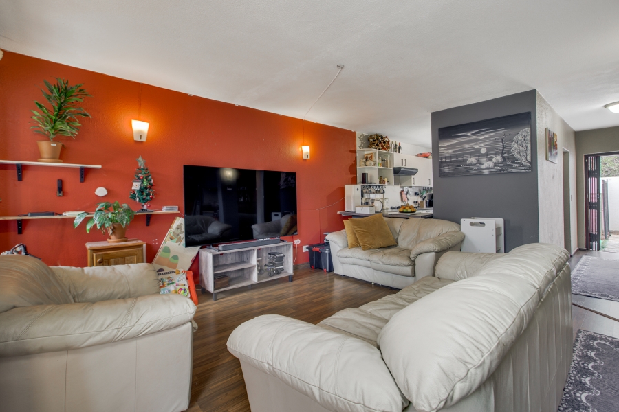 3 Bedroom Property for Sale in Northwold Gauteng