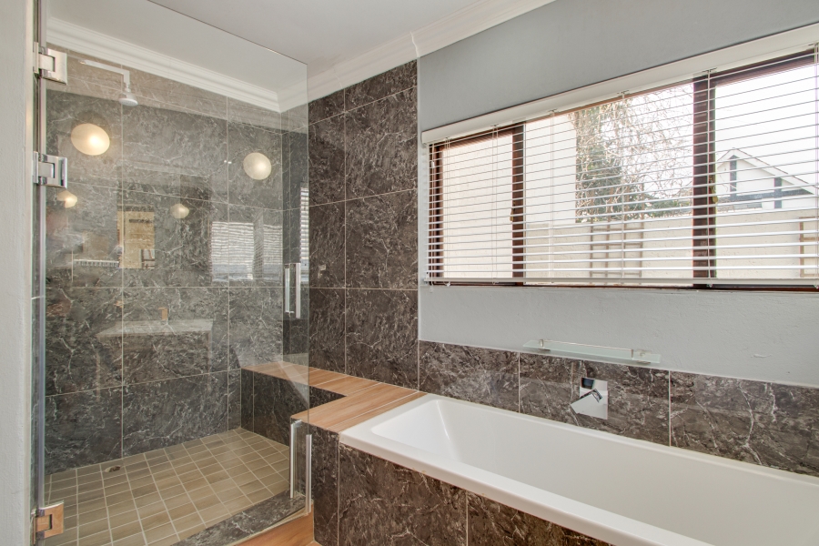 4 Bedroom Property for Sale in Dainfern Golf Estate Gauteng