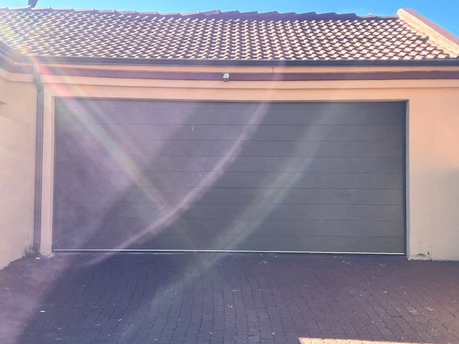 3 Bedroom Property for Sale in Ormonde View Gauteng