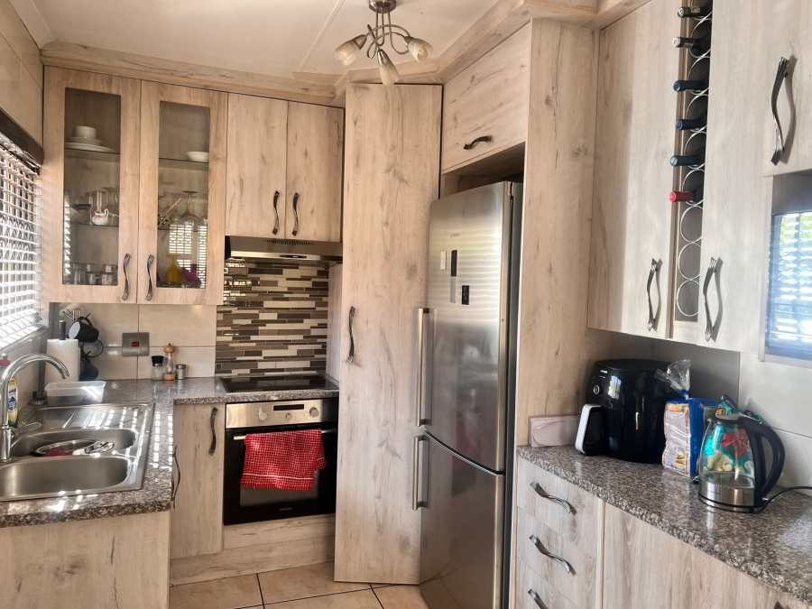 3 Bedroom Property for Sale in Ormonde View Gauteng