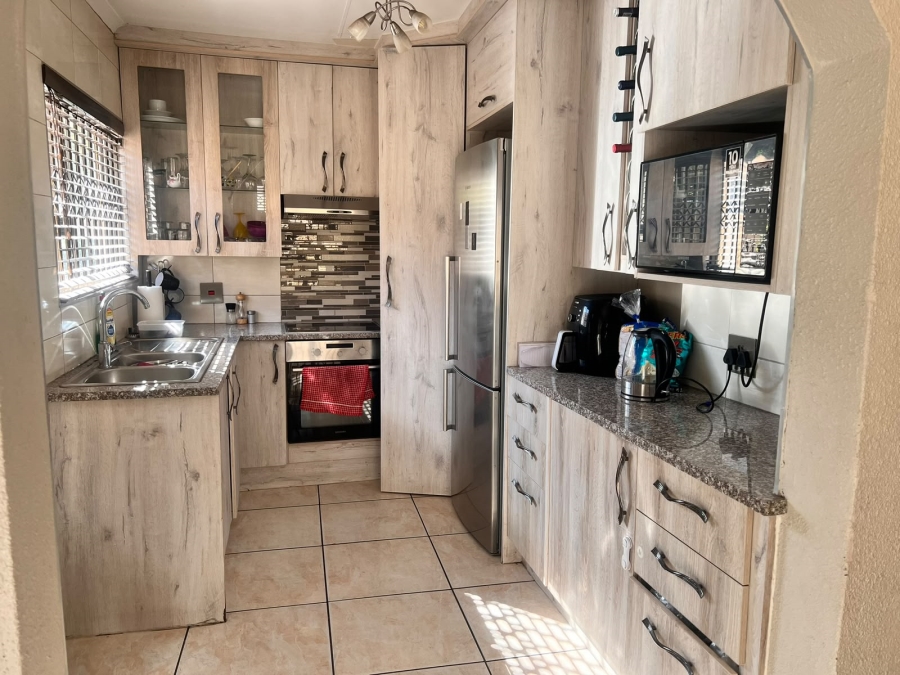 3 Bedroom Property for Sale in Ormonde View Gauteng