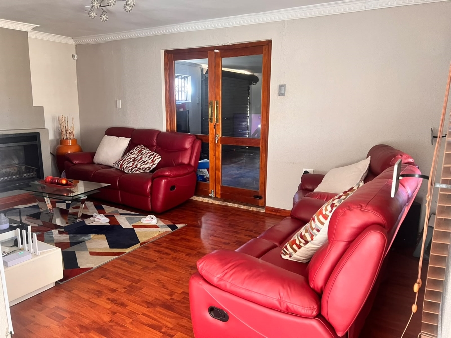 3 Bedroom Property for Sale in Ormonde View Gauteng