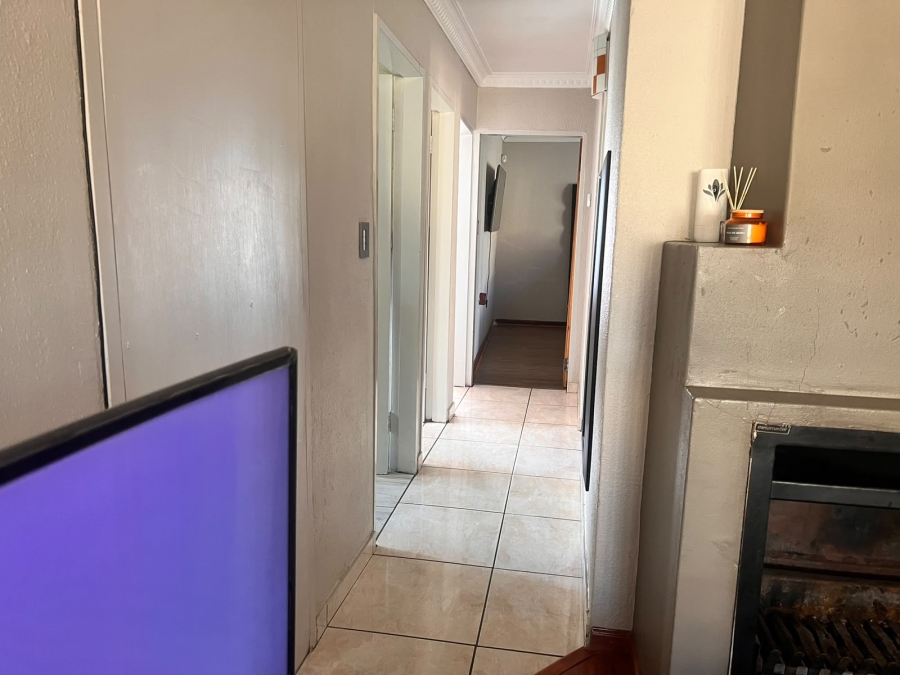 3 Bedroom Property for Sale in Ormonde View Gauteng