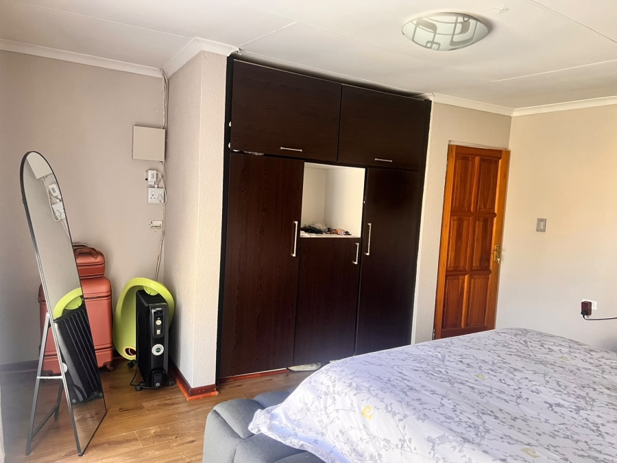 3 Bedroom Property for Sale in Ormonde View Gauteng