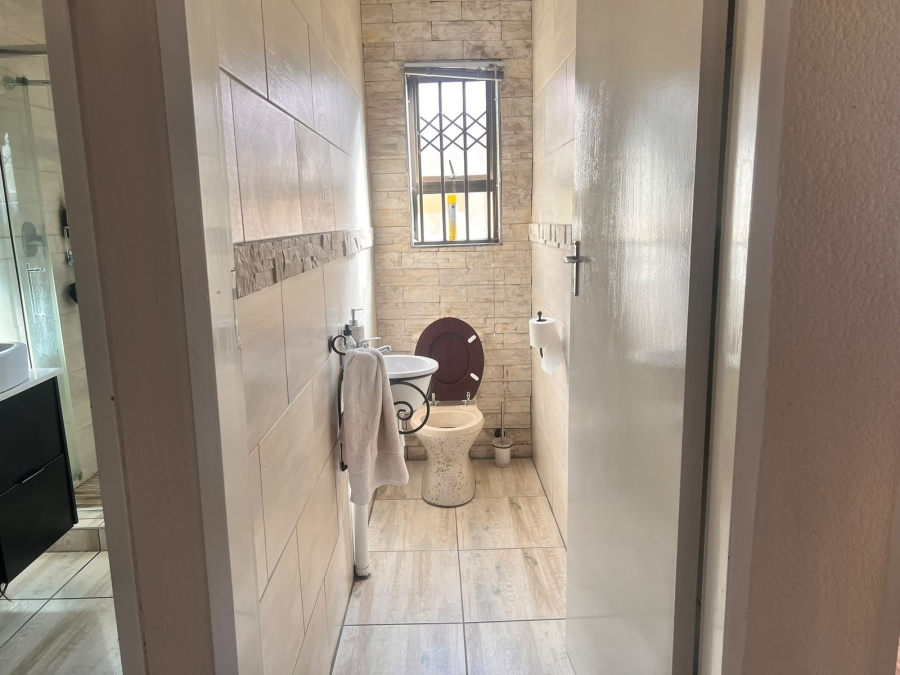 3 Bedroom Property for Sale in Ormonde View Gauteng