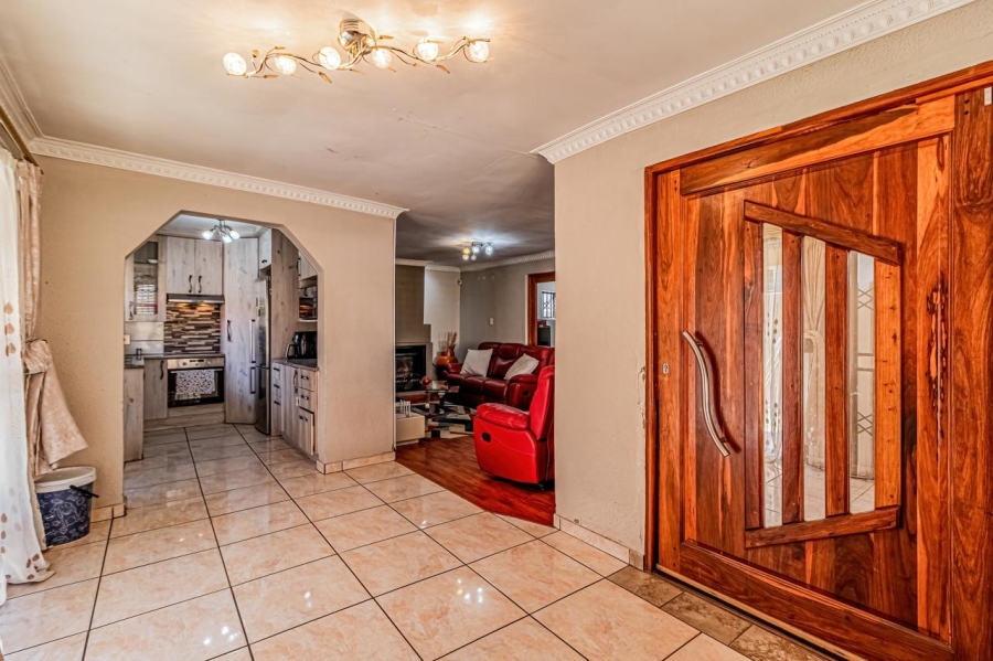 3 Bedroom Property for Sale in Ormonde View Gauteng