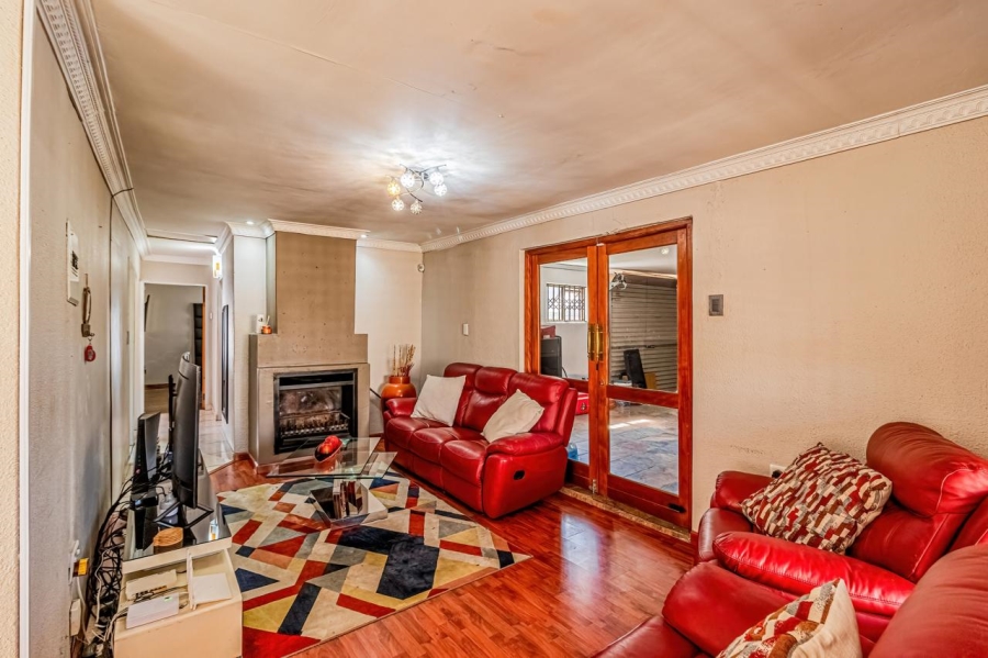 3 Bedroom Property for Sale in Ormonde View Gauteng