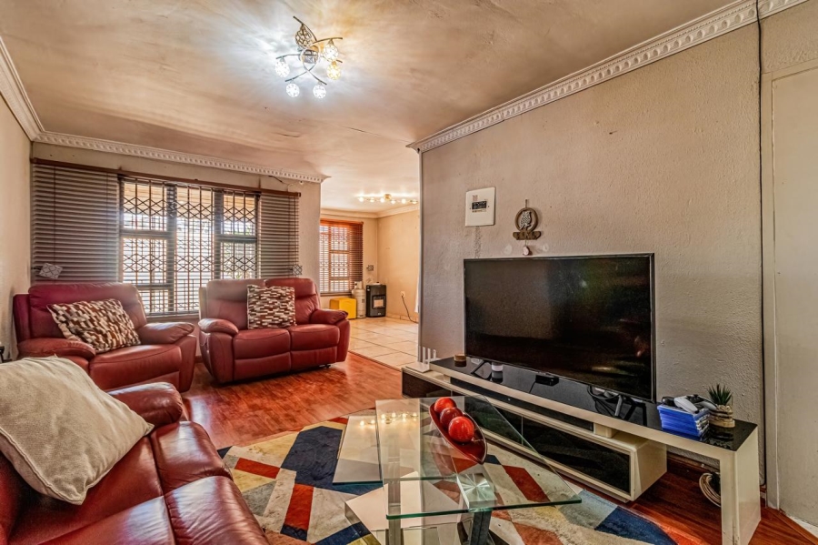 3 Bedroom Property for Sale in Ormonde View Gauteng