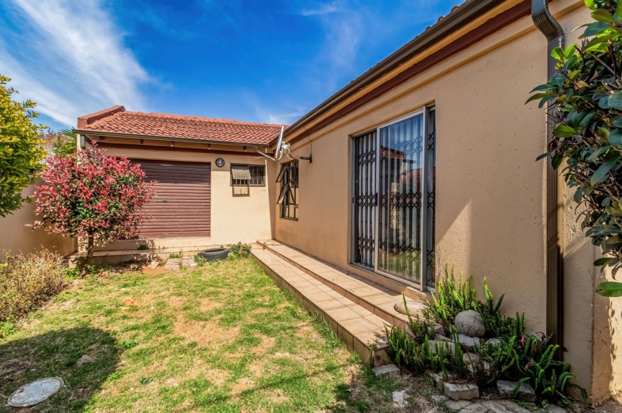 3 Bedroom Property for Sale in Ormonde View Gauteng