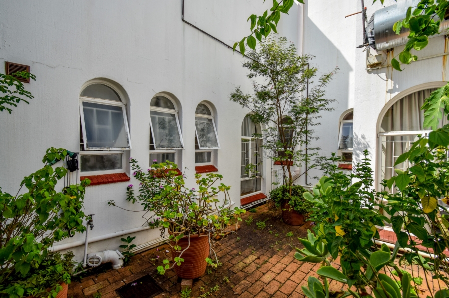 9 Bedroom Property for Sale in Nieuw Muckleneuk Gauteng