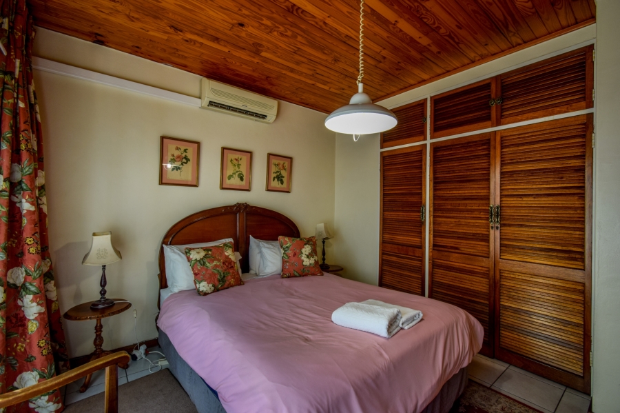 9 Bedroom Property for Sale in Nieuw Muckleneuk Gauteng