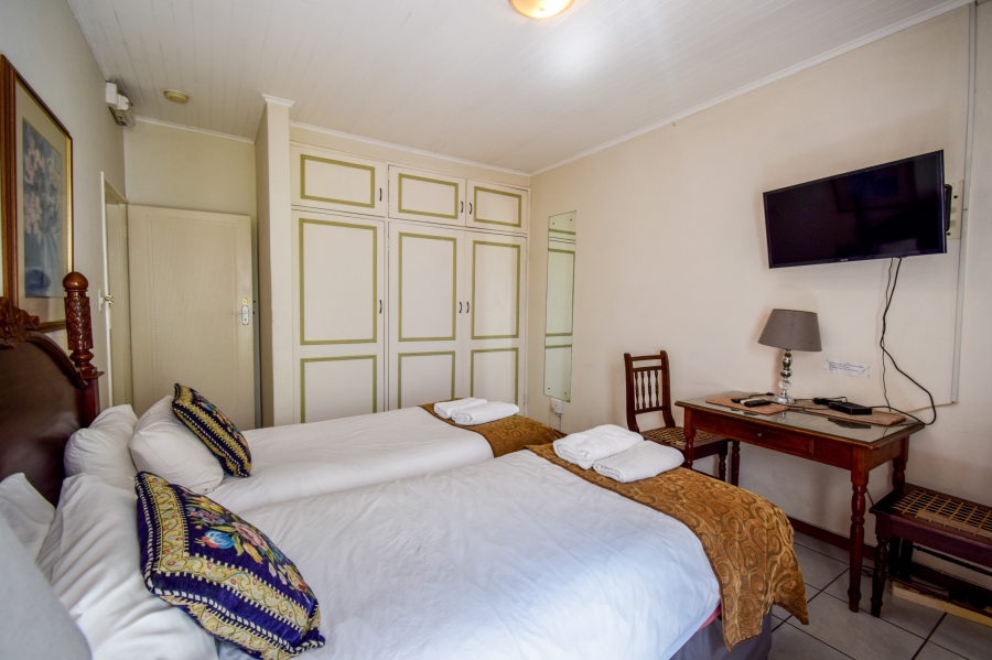 9 Bedroom Property for Sale in Nieuw Muckleneuk Gauteng